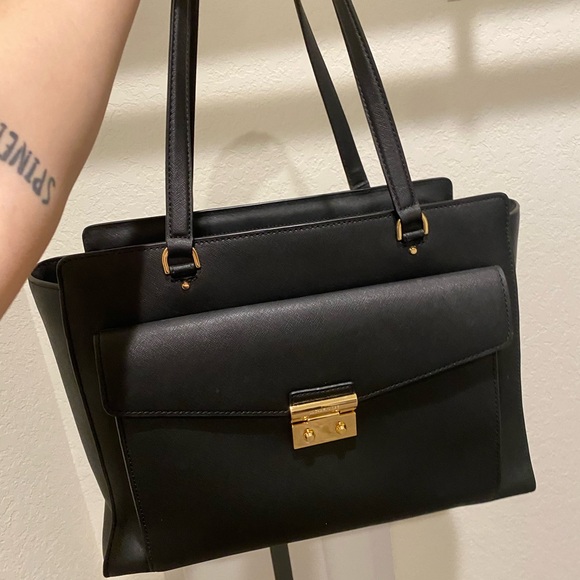 Michael kors handbag - Picture 1 of 6